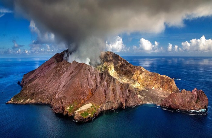 Pros and cons of volcanoes